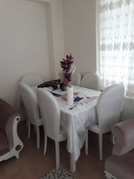 6 sandalyeli beyaz yemek masası